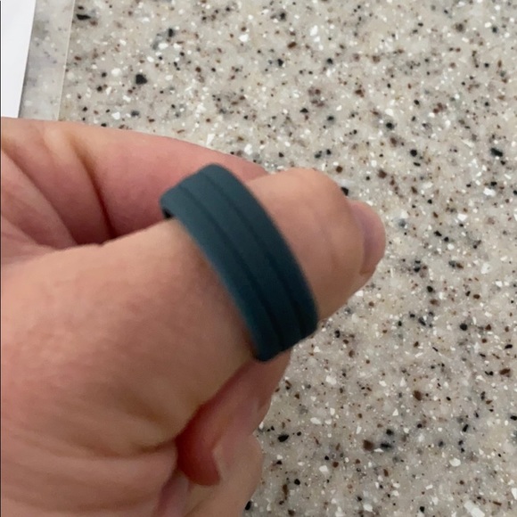 Silicone ring - Picture 2 of 3